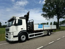 Volvo FM 330 4×2 – CAMIÓN GRÚA – Hiab 144 E-5 Hipro Crane 2013 – Euro 5 – Automático – Vangmuil