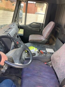 IVECO 3 ejes MP260E35H con Grúa HIAB 200C