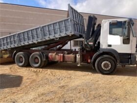 IVECO 3 ejes MP260E35H con Grúa HIAB 200C