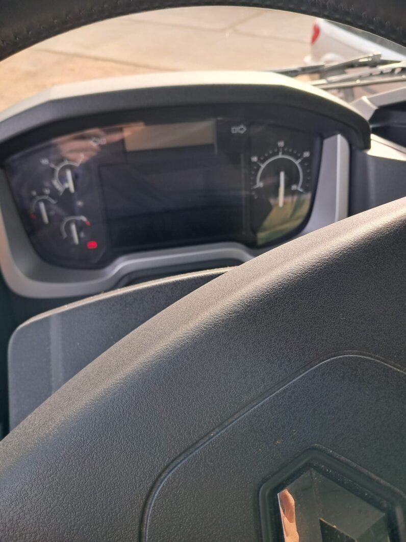 RENAULT HD001 T480 T4X2 E6
