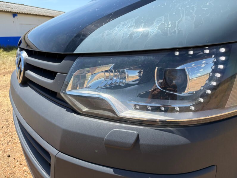 Volkswagen Transporter 2.0 TDI L2H1 4Motion DC