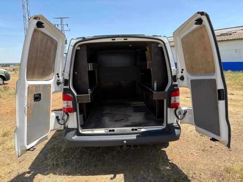 Volkswagen Transporter 2.0 TDI L2H1 4Motion DC