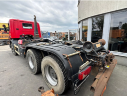 Scania P400 6×4 Gancho Portacontenedores