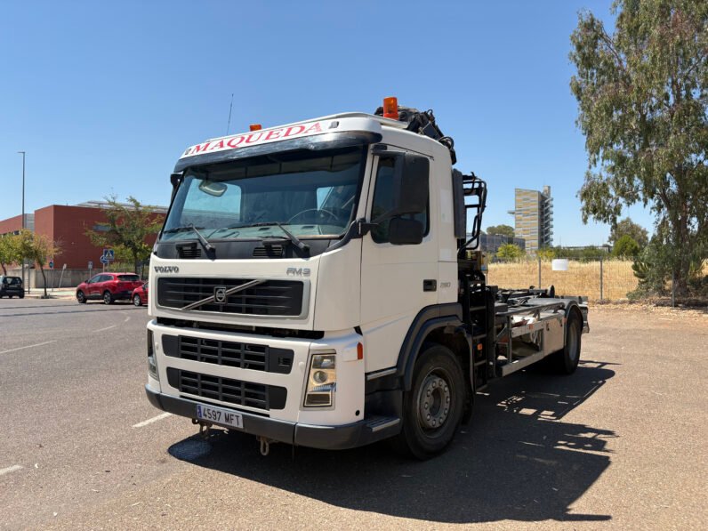 VOLVO FM9 260 4×2 GRÚA HIAB MULTILIFT