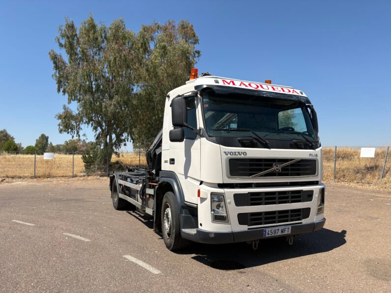 VOLVO FM9 260 4×2 GRÚA HIAB MULTILIFT