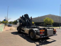 VOLVO FM9 260 4×2 GRÚA HIAB MULTILIFT