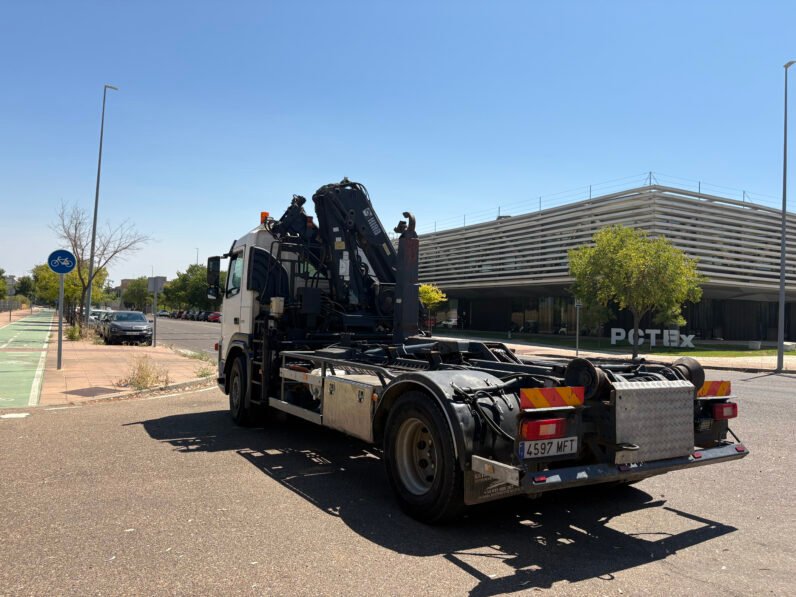 VOLVO FM9 260 4×2 GRÚA HIAB MULTILIFT