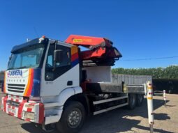 IVECO TRAKKER 310 con grúa Palfinger PK 42502