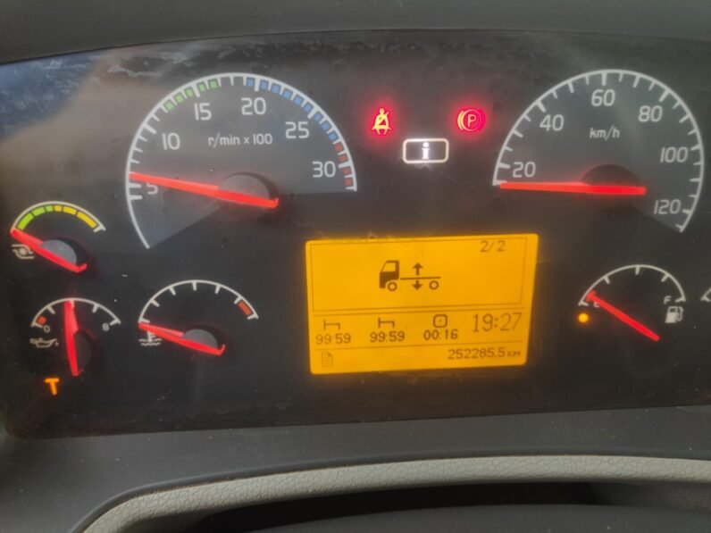 Volvo FL 240